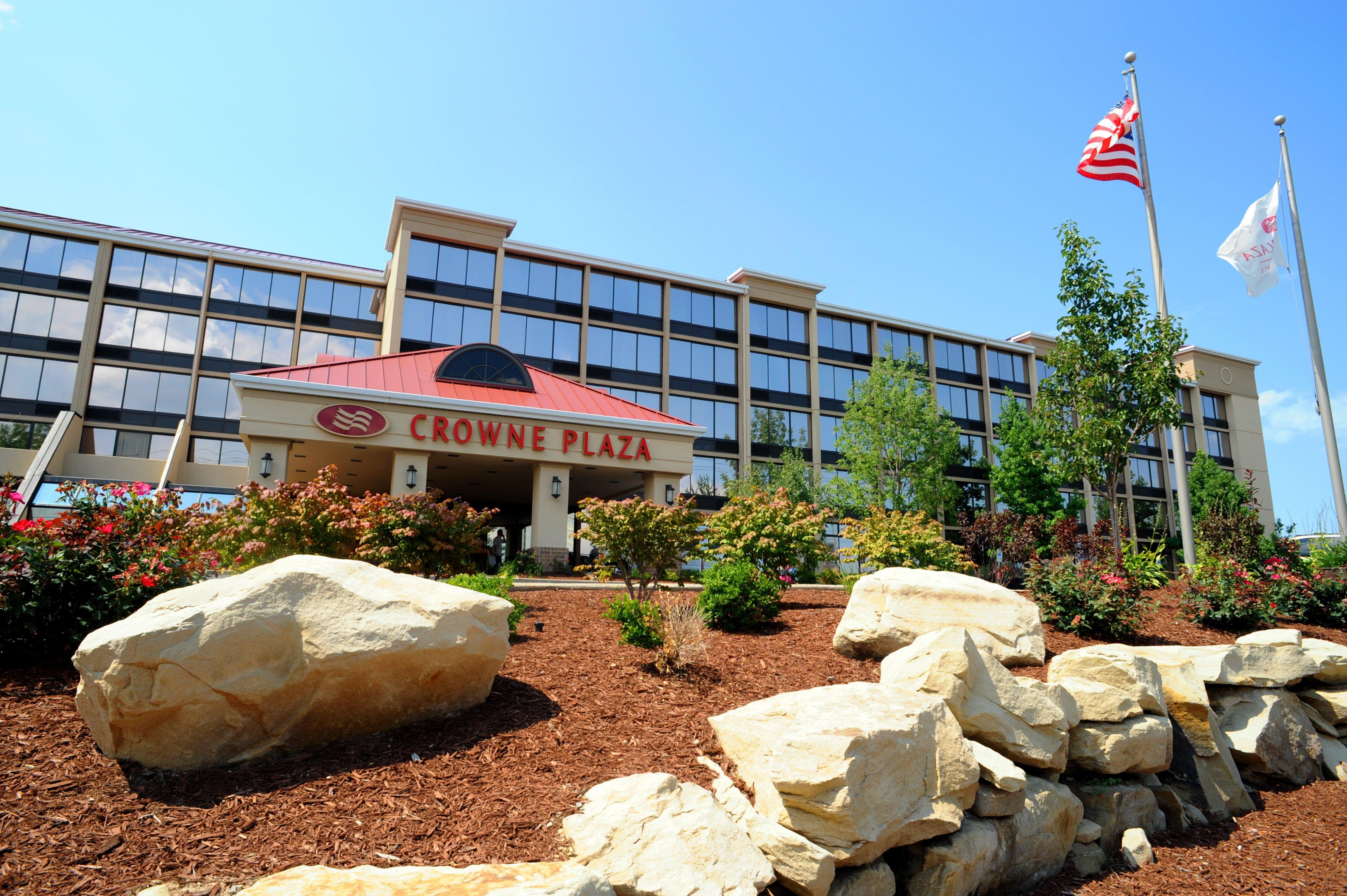 Crowne Plaza Cleveland Airport, An Ihg Hotel Мидлберг-Хайтс Экстерьер фото