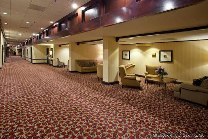 Crowne Plaza Cleveland Airport, An Ihg Hotel Мидлберг-Хайтс Экстерьер фото