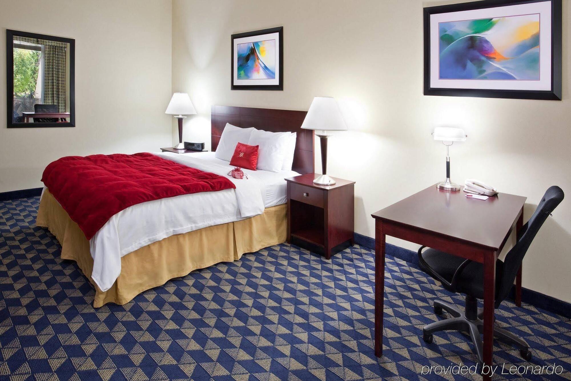 Crowne Plaza Cleveland Airport, An Ihg Hotel Мидлберг-Хайтс Экстерьер фото